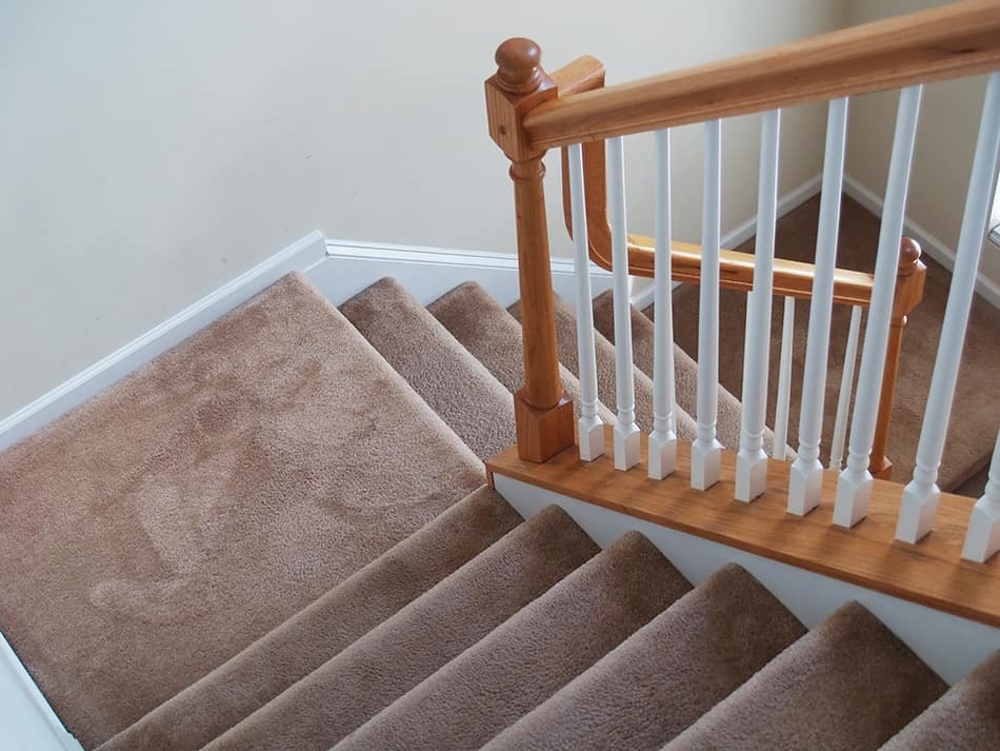 How to Deep Clean Carpet on Stairs without a Machine?